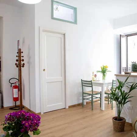 M&c Vicolo Stretto Apartment