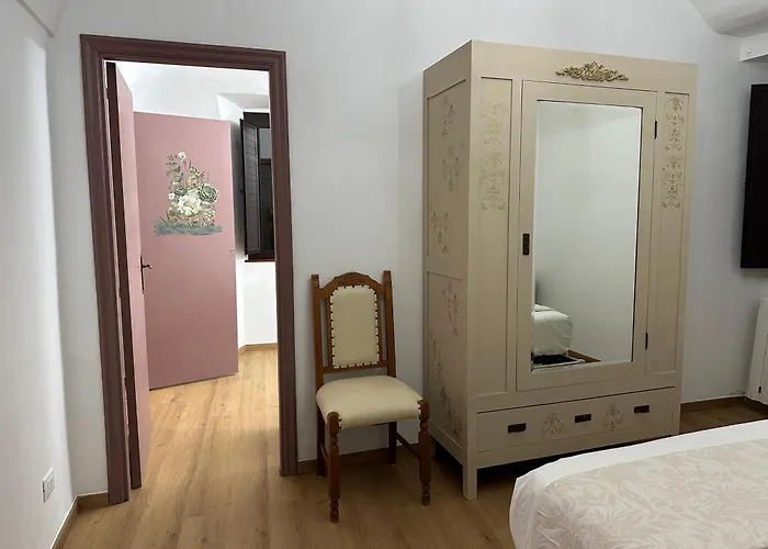 M&c Vicolo Stretto *